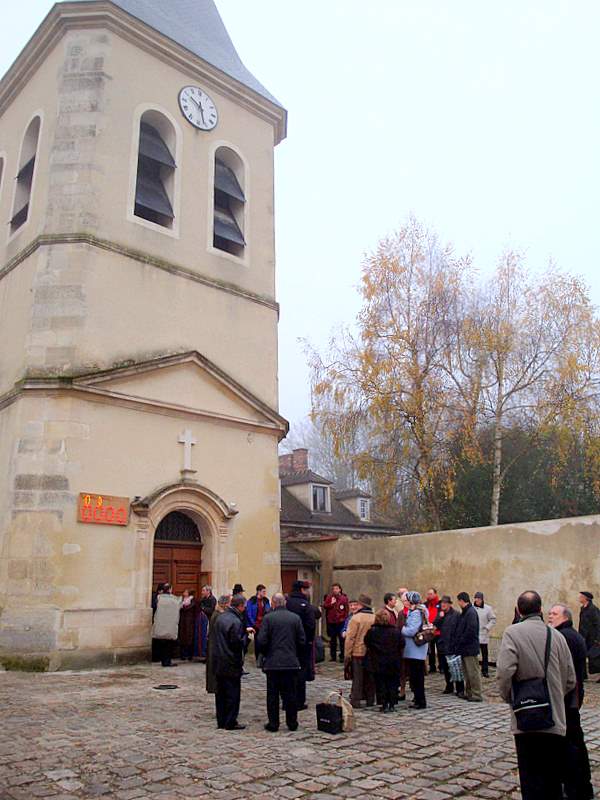 2008.12.07 paris 357 claye-souilly iglesia sant etienne antes de misa